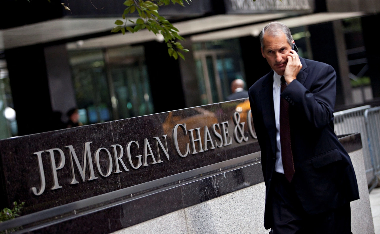 Andrew Burton / Reuters