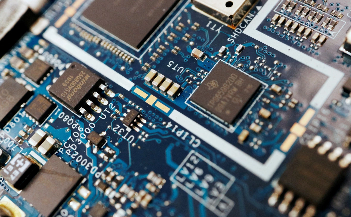 Florence Lo / Illustration / File Photo / Reuters