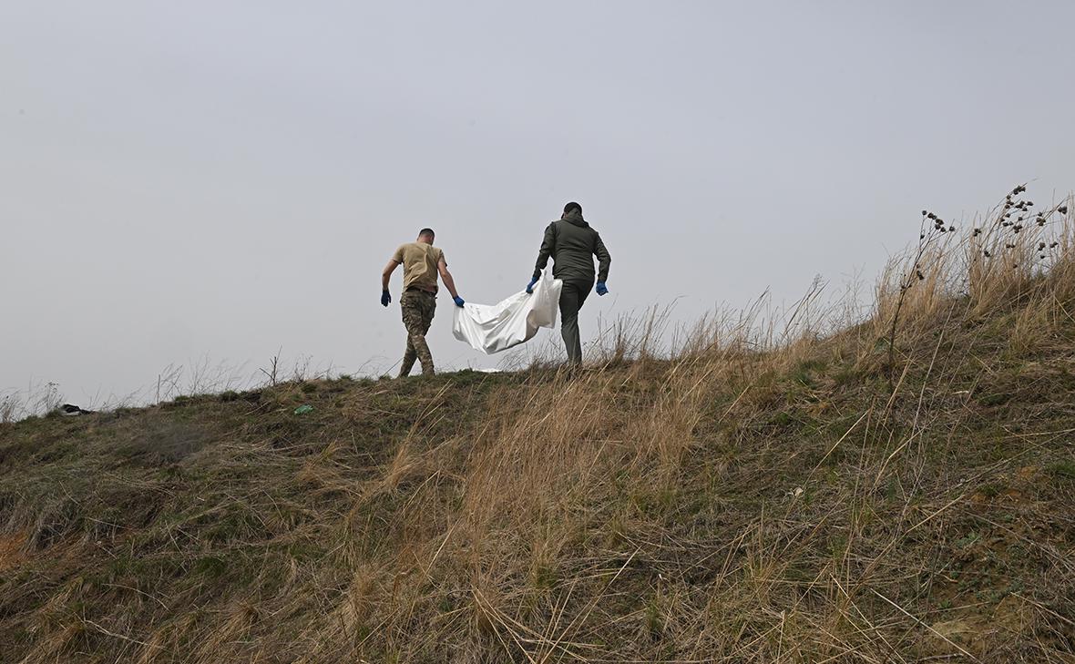 Волонтеры собирают останки солдат ВСУ для дальнейшего гуманитарного обмена погибшими