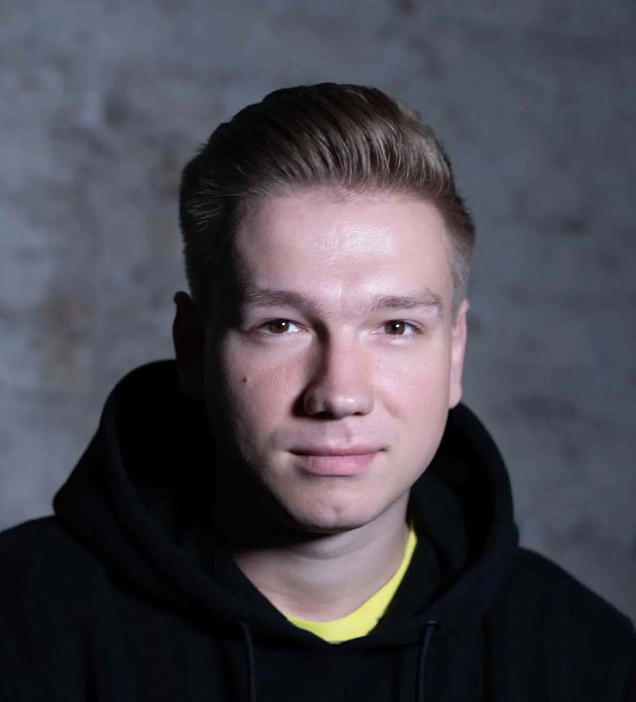 Александр Иванов