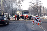Правительство РФ во втором полугодии 2005г. направит на реконструкцию дорог дополнительно от 10 до 20 млрд руб.
