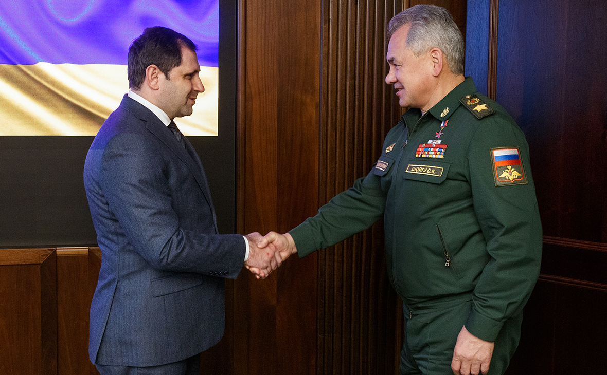 Shoigu and Armenian defense minister discussed steps to stabilize Karabakh