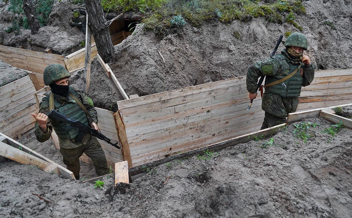 Сальдо и Аксенов разошлись во мнении с военными об уходе из Херсона"/>













