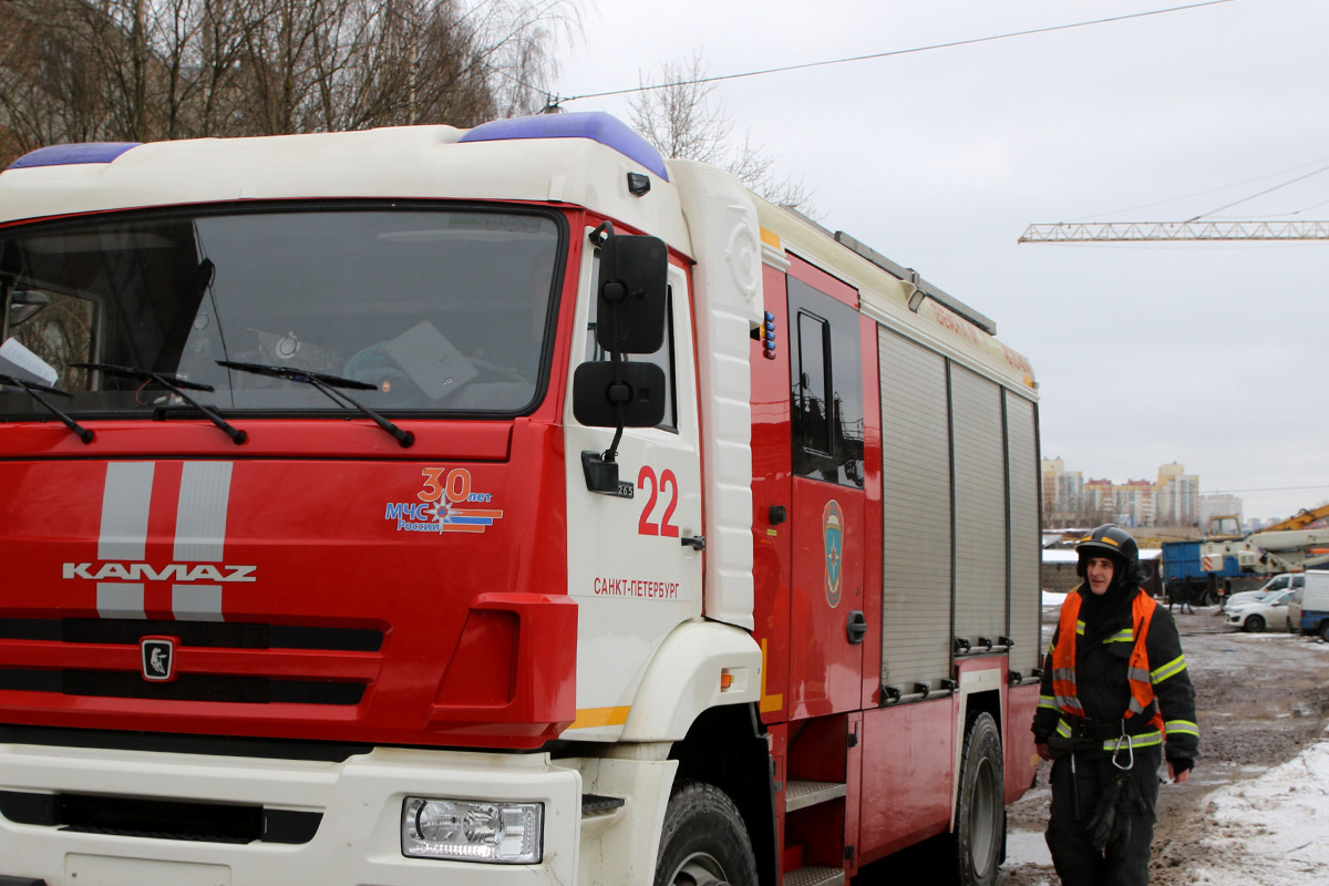 Пенсионерка в Петербурге загорелась, когда готовила на газовой плите | РБК  Life