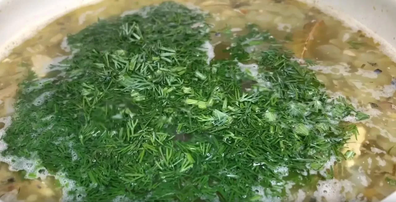 Добавьте в суп зелень