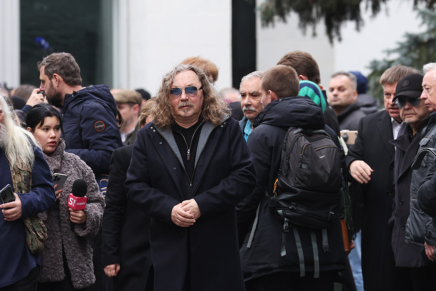 Певец Игорь Николаев