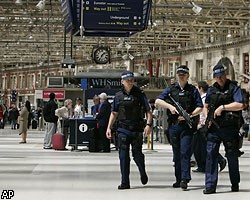 Британская полиция начала проводить аресты за пределами страны