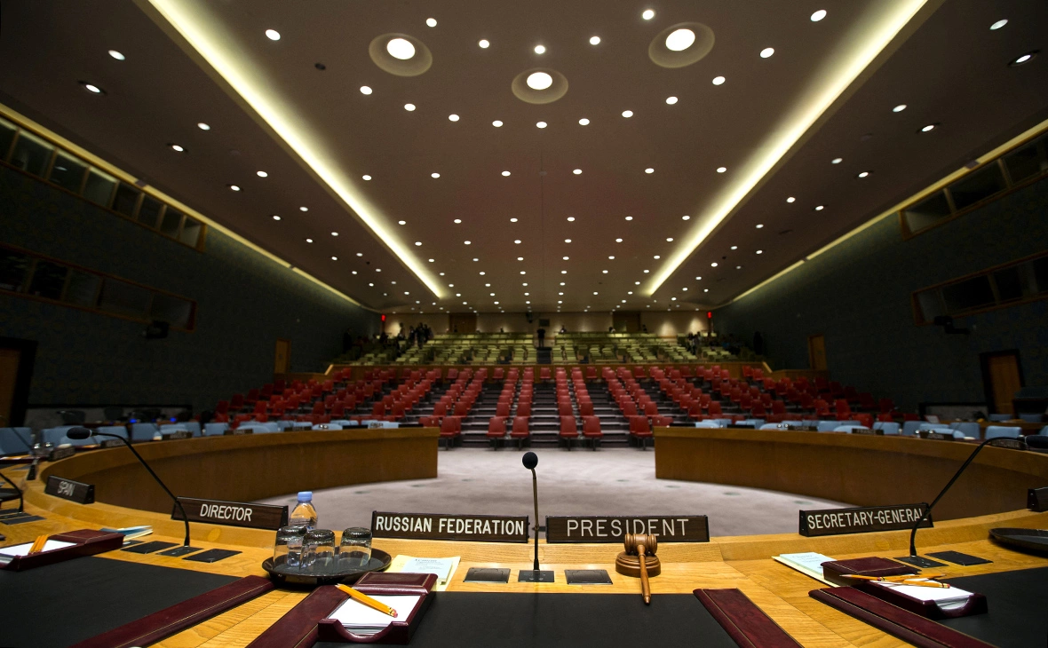 Mike Segar / Reuters