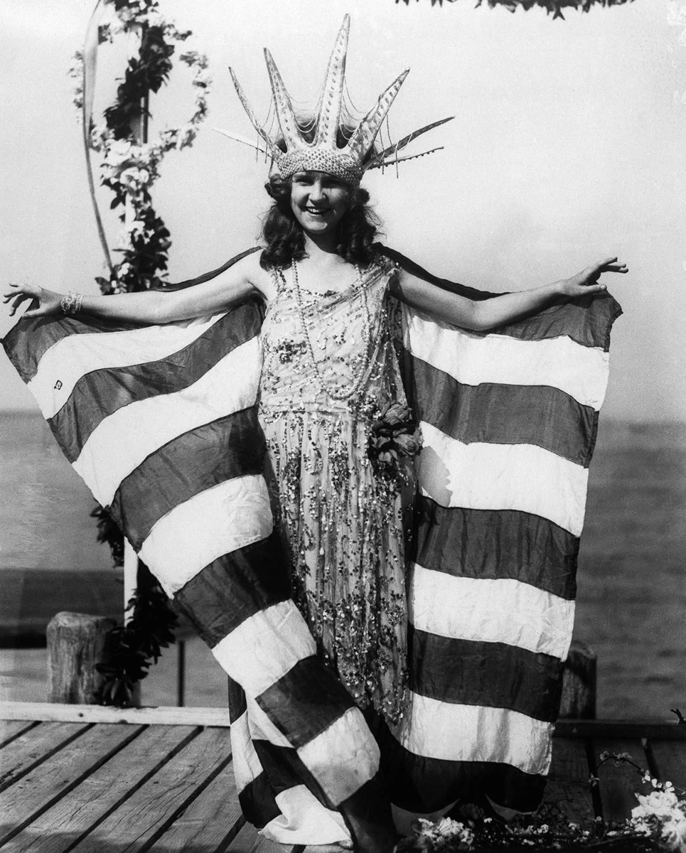 На фото: первое фото Маргарет Горман после победы на «Мисс Америка 1921» (конкурс носил название Inter-City Beauty до 1922 года)