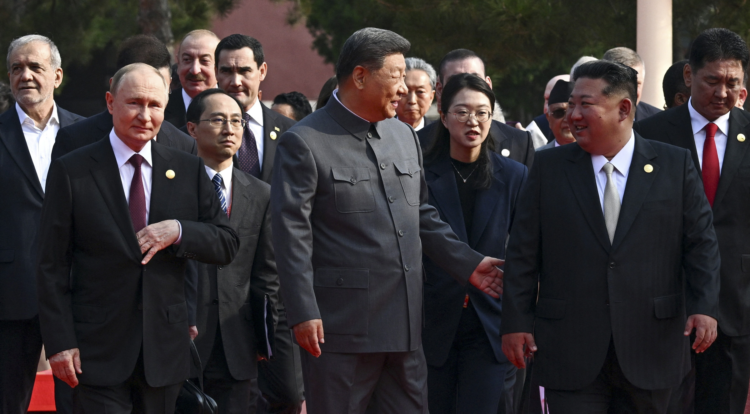 Путин, председатель КНР Си Цзиньпин и лидер КНДР Ким Чен Ын