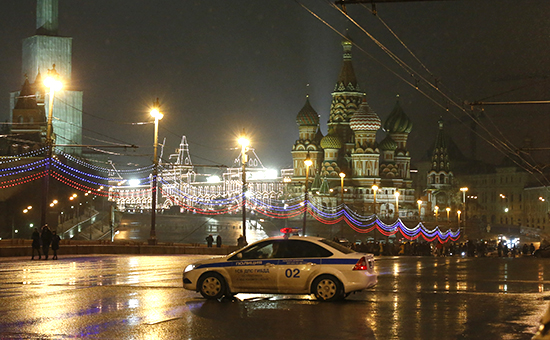 Полиция рядом с местом убийства Бориса Немцова