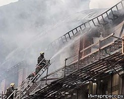 В Петербурге сгорел склад промышленного предприятия