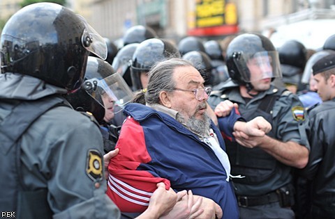 Акция на Триумфальной площади, задержание Лимонова. 