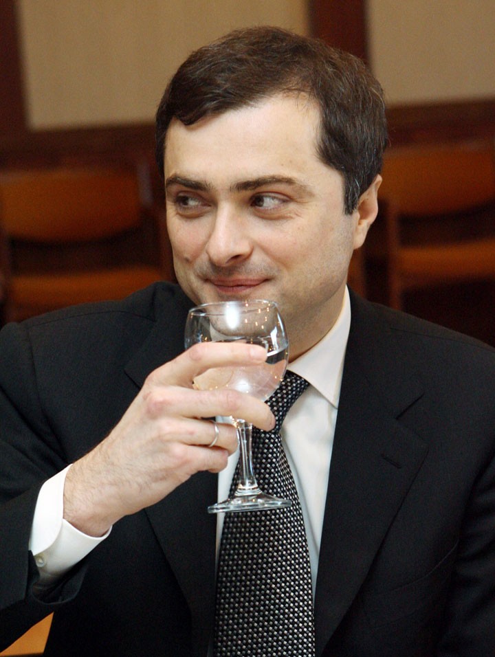 Путин уволил Суркова с поста вице-премьера