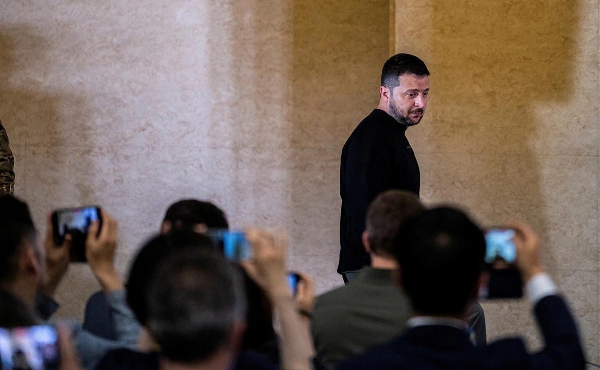 Louise Delmotte / Reuters