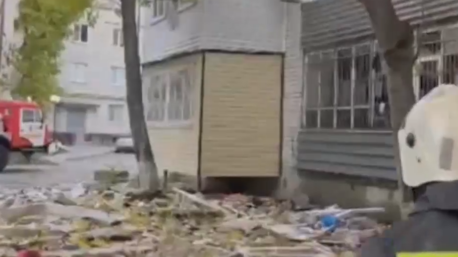 В пятиэтажке в Черкесске взорвался газ. Видео с места