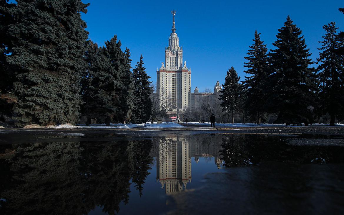 В Москве отреставрируют три сталинские высотки