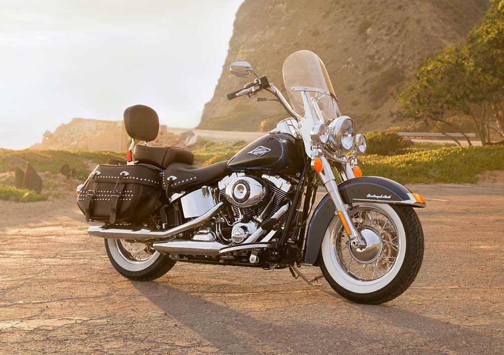 Harley-Davidson FLSTCМинистр финансов Антон СилуановHarley-Davidson FLSTC - американский мотоцикл, предназначенный для езды по шоссе. В собственности министра еще два мотоцикла марки BMW.