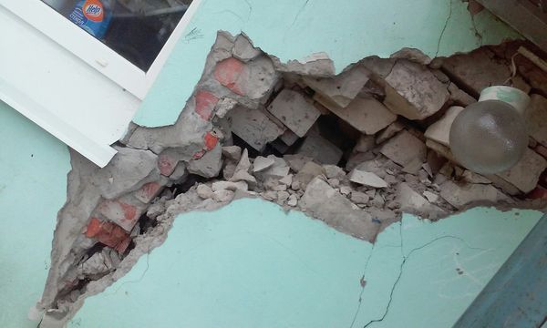 В Тюмени обрушилась стена дома