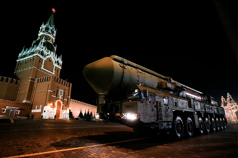 Подвижный грунтовый ракетный комплекс с межконтинентальной баллистической ракетой РС-24 &laquo;​Ярс&raquo;
