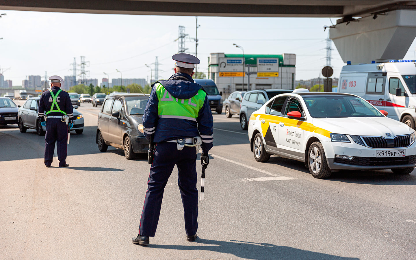 В ГИБДД перечислили, что можно устанавливать на машину, а что — нельзя ::  Autonews