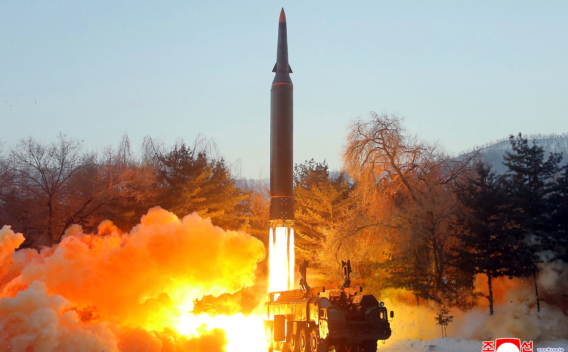 КНДР объявила об очередном испытании гиперзвукового оружия"/>













