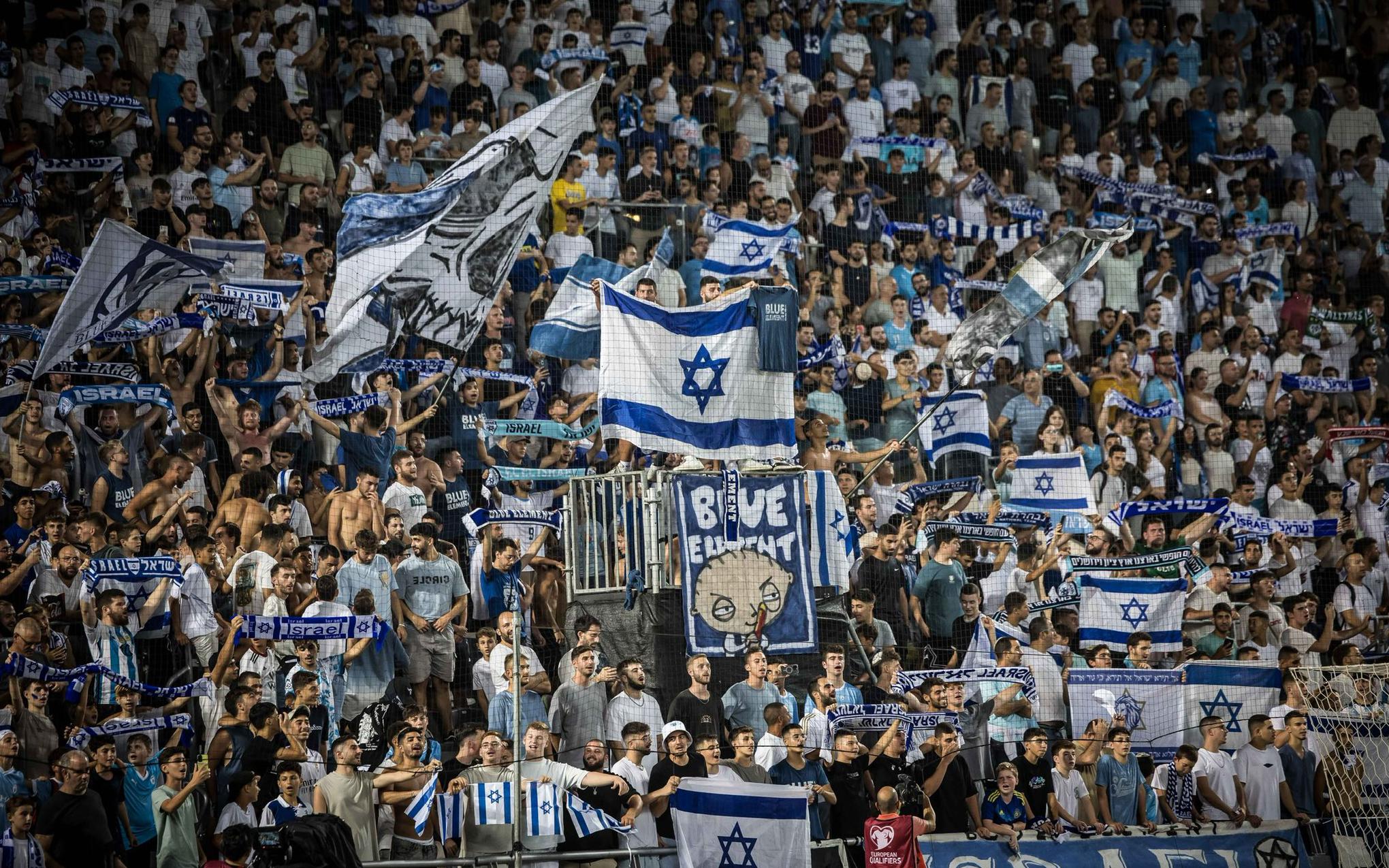 Футболисты сборной Израиля оказались в зоне обстрела ХАМАС