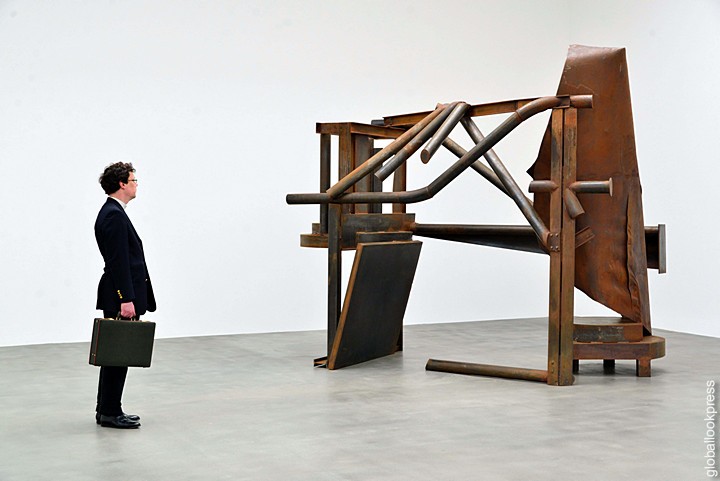 Скончался известный скульптор-абстракционист Энтони Каро
