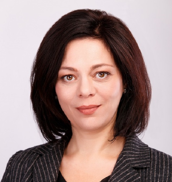 Анна Хвостова