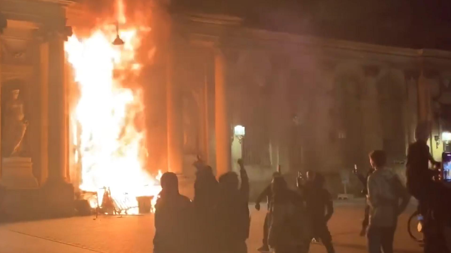МВД Франции осудило «головорезов» за столкновения с полицией на протестах