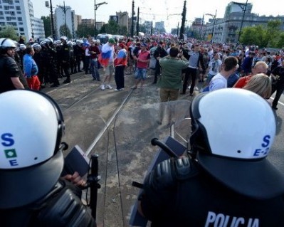 В ходе массовых беспорядков до и после матча Россия - Польша задержаны 20 россиян