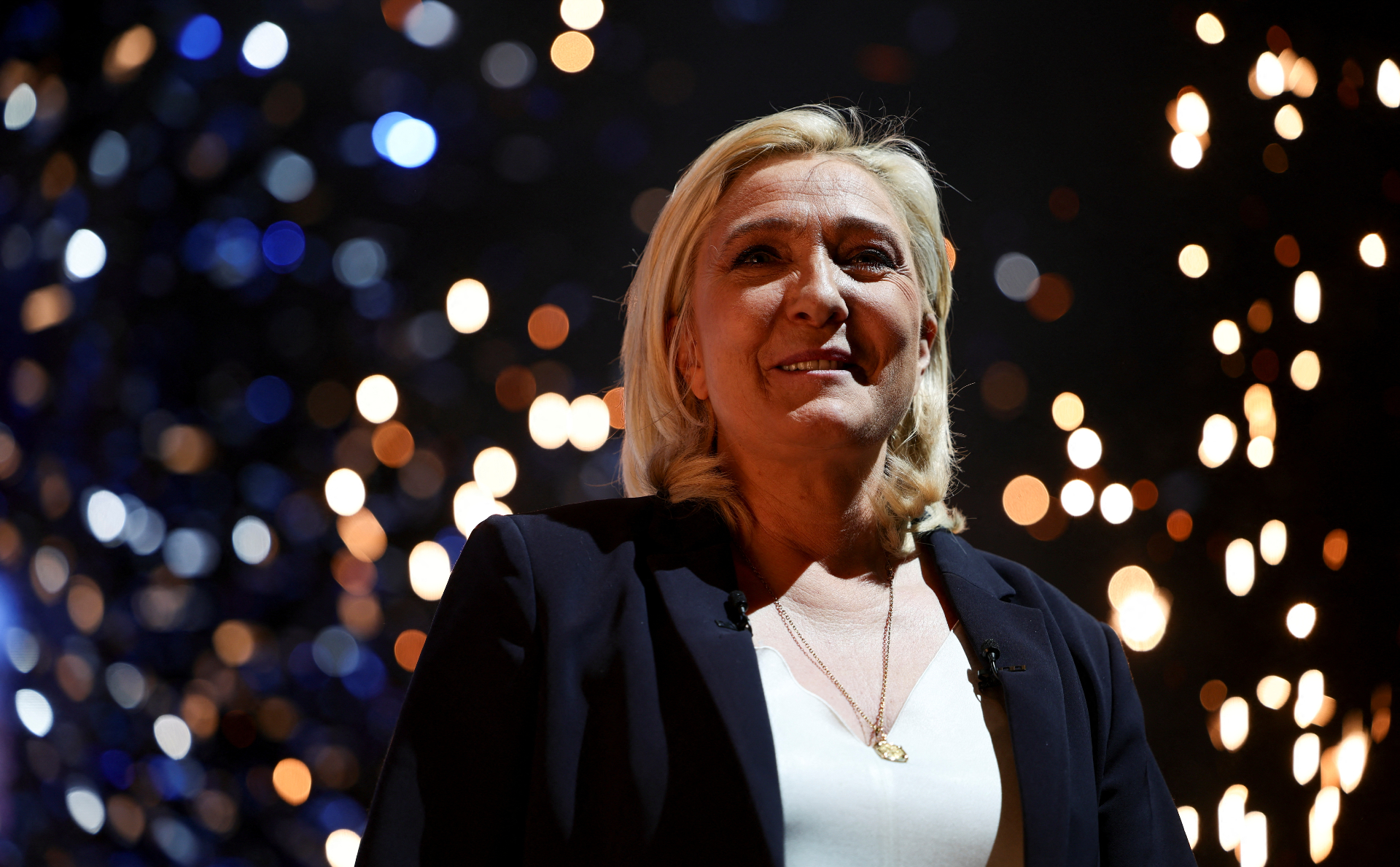 Кандидат в президенты Ле Пен заявила о желании вывести Францию из НАТО"/>













