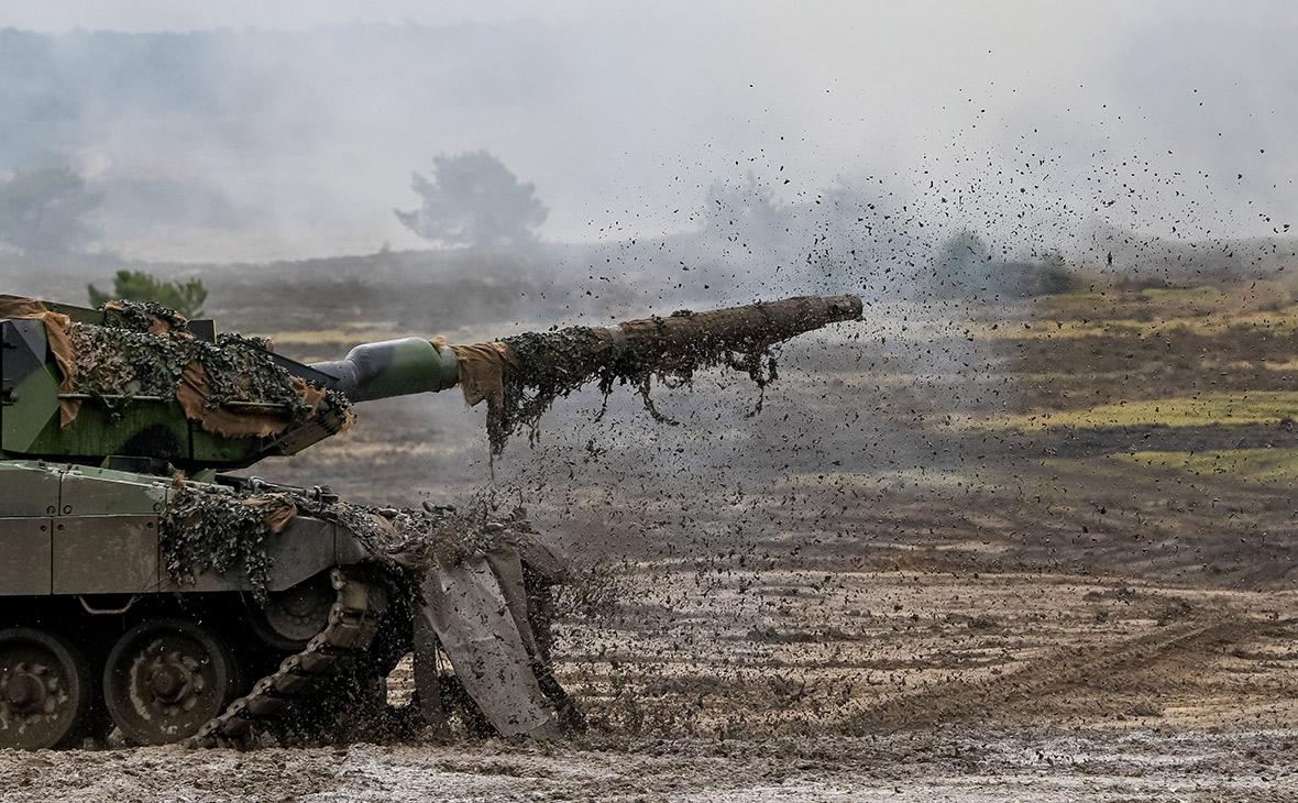 Rheinmetall объявил о скором открытии завода бронетехники на Украине"/>














