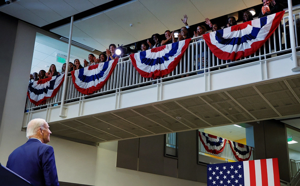 Jonathan Ernst / Reuters