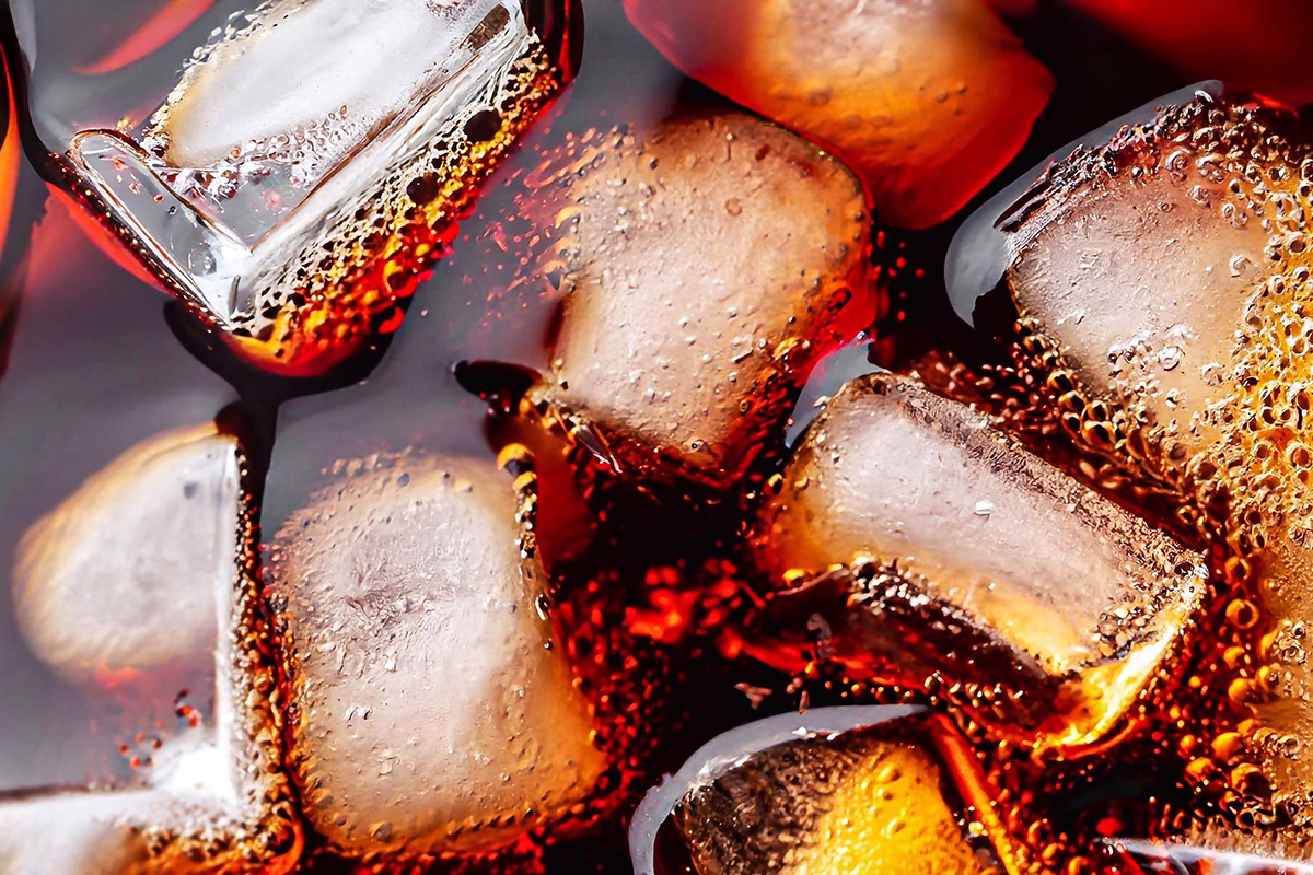 С днем рождения Coca-Cola! С каким вином мешать напиток, которому 140 лет