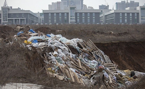 Незаконная свалка строительного мусора вблизи технопарка &quot;Анкудиновка&quot; в Нижнем Новгороде