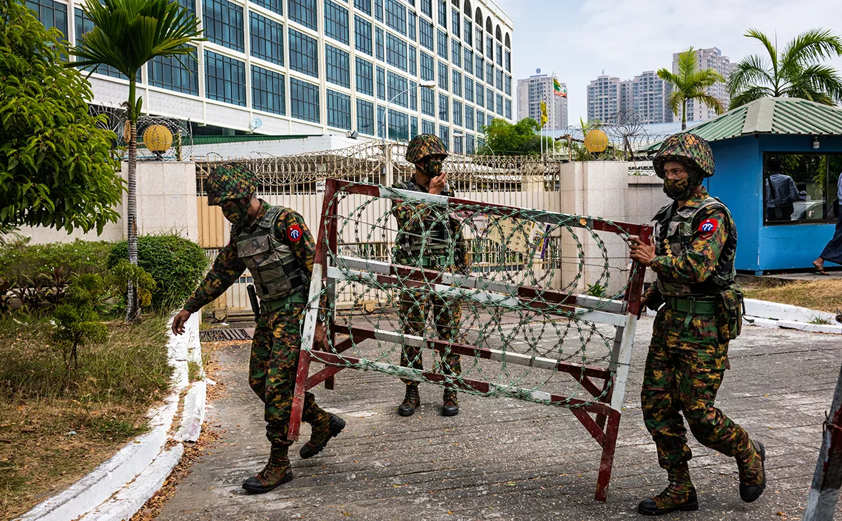  Hkun Lat / Getty Images