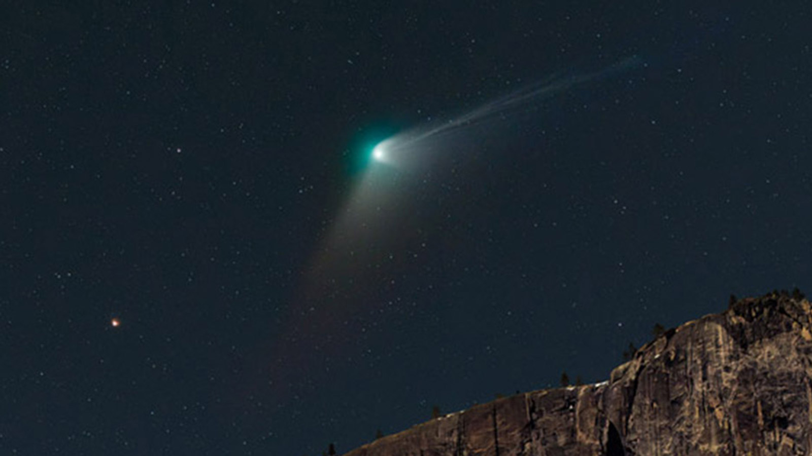 Комета реальные фото