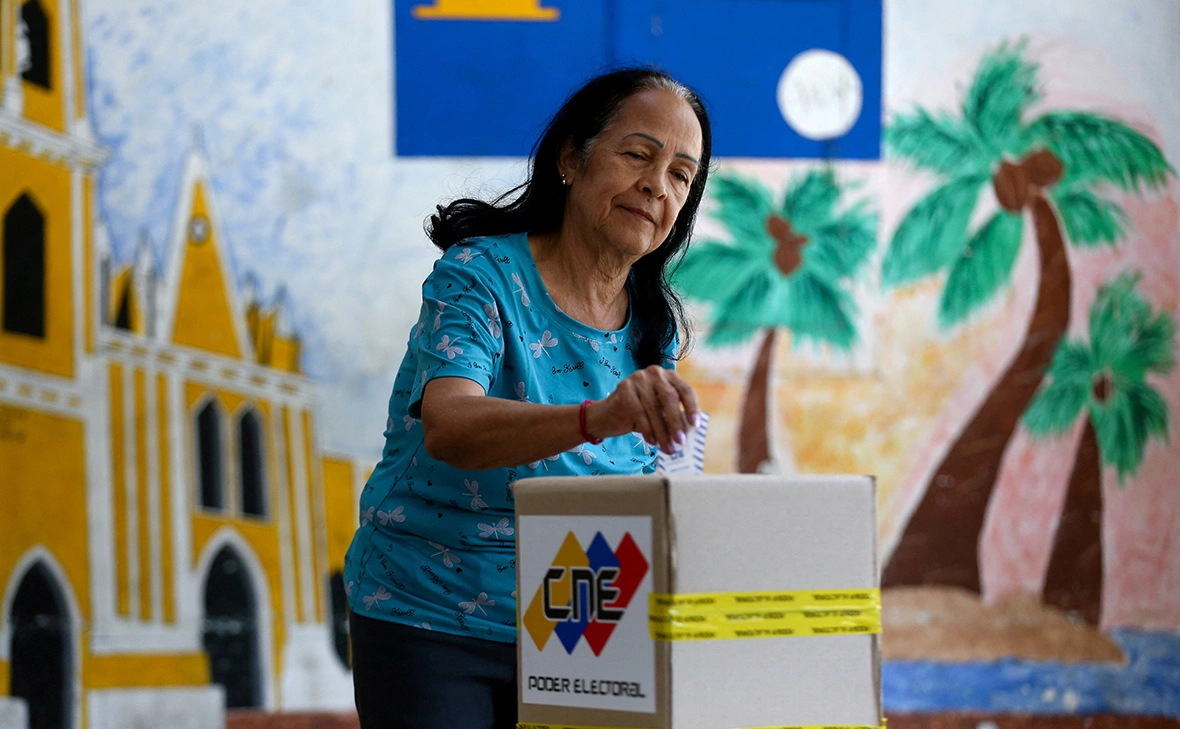 Fausto Torrealba / Reuters