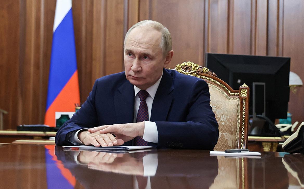 Путин по видеосвязи поучаствует в закладке нового атомного ледокола