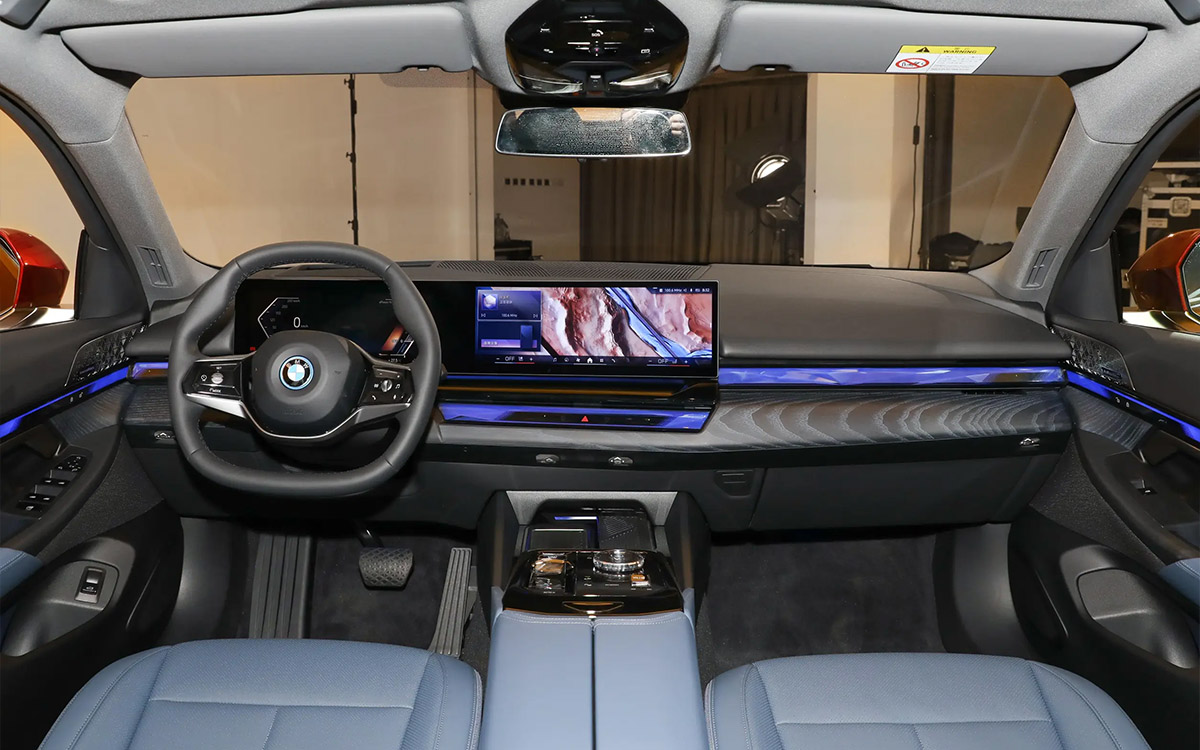 BMW i5 Long