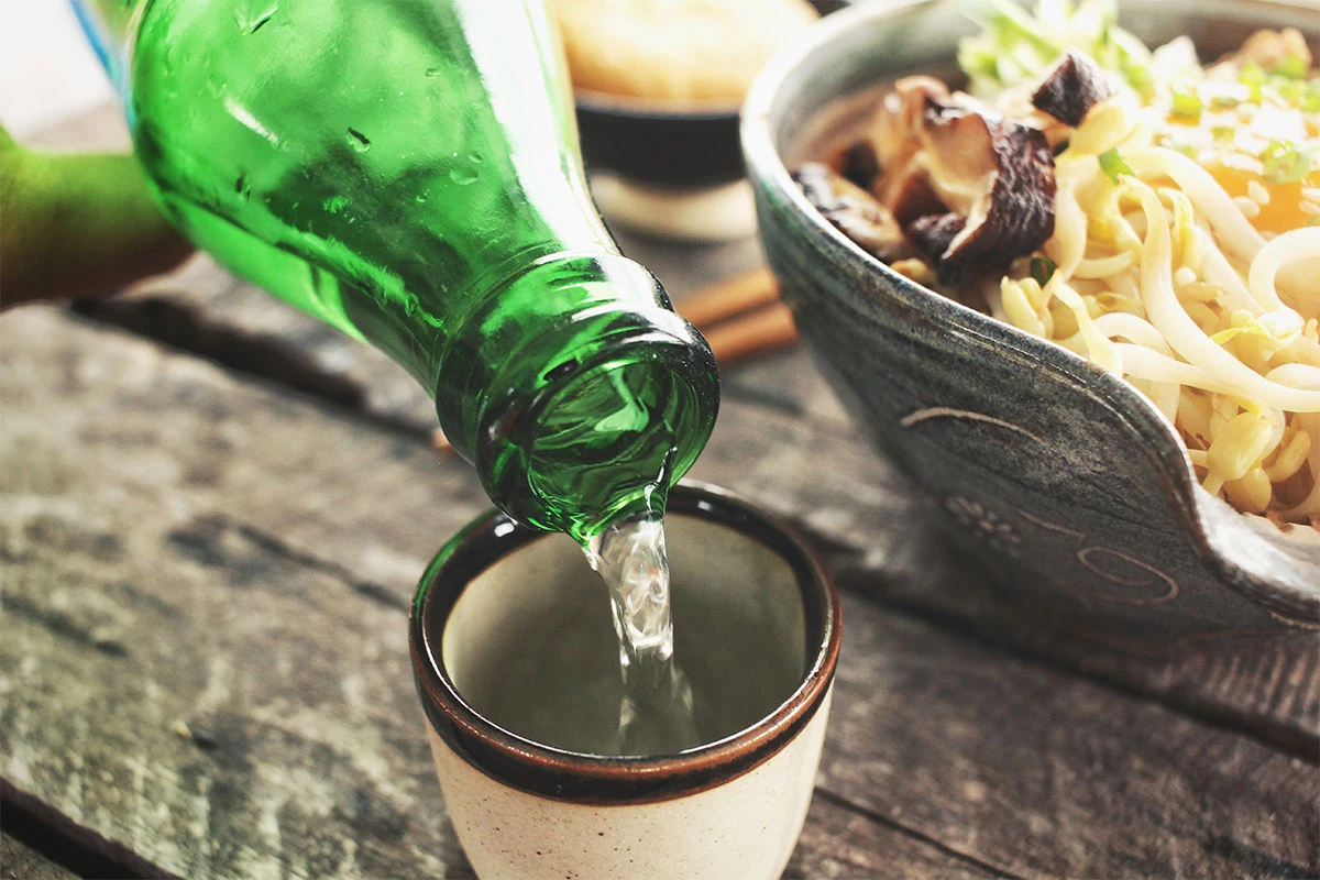 Эксперты считают, что популярность соджу у российских потребителей продолжит расти, и не исключают появления на российском рынке этого напитка новых игроков