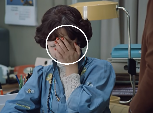 Киноляп в «Служебном романе» не замечали 48 лет. Дело в маникюре Верочки