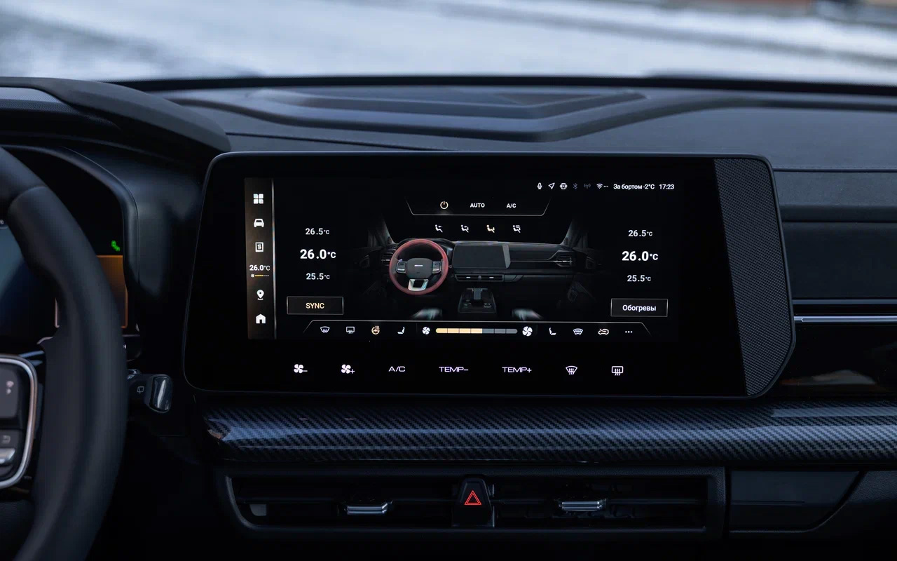 Все комплектации Haval H3 оснащены двухзонным климат-контролем. Управление простое и интуитивно понятное