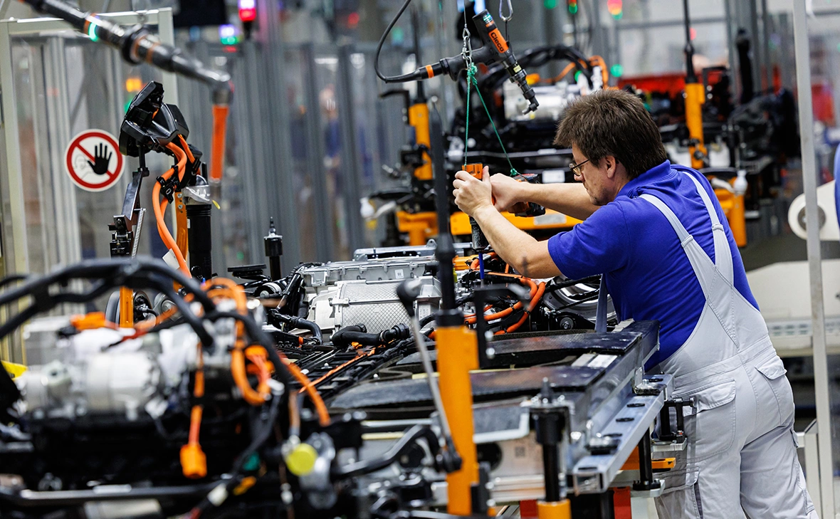 Jens Schlueter / Getty Images