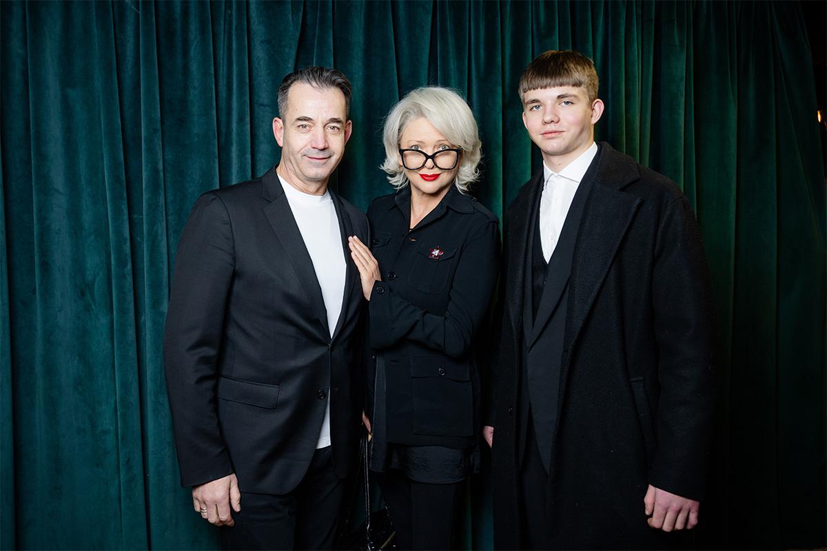 Дмитрий Певцов с супругой Ольгой Дроздовой и сыном Елисеем