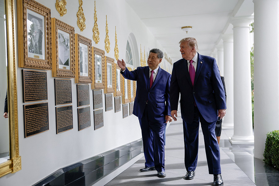 Evan Vucci / Reuters