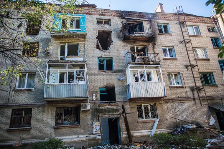 Ополченцы заявили об уничтожении половины зданий в Славянске