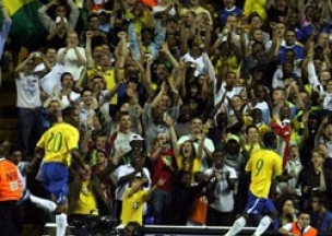 Вагнер Лав открыл счет своим мячам за сборную Бразилии