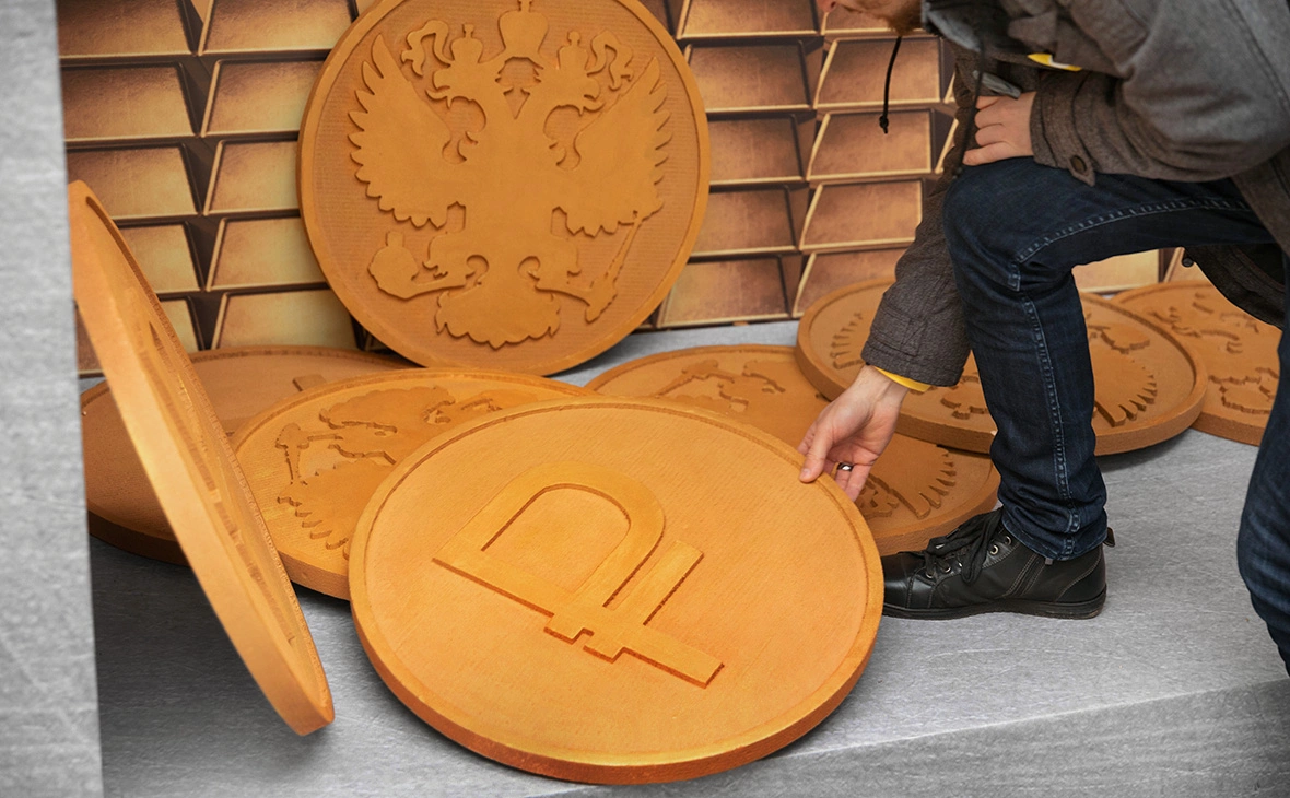 Евгений Разумный / Ведомости / ТАСС